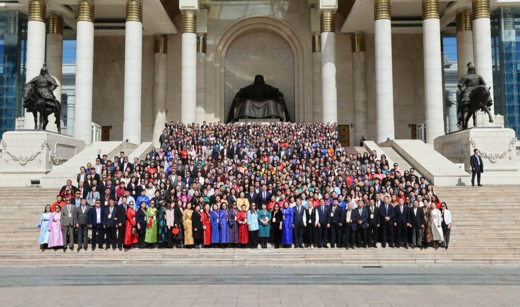 Түүхийн багш нарт 